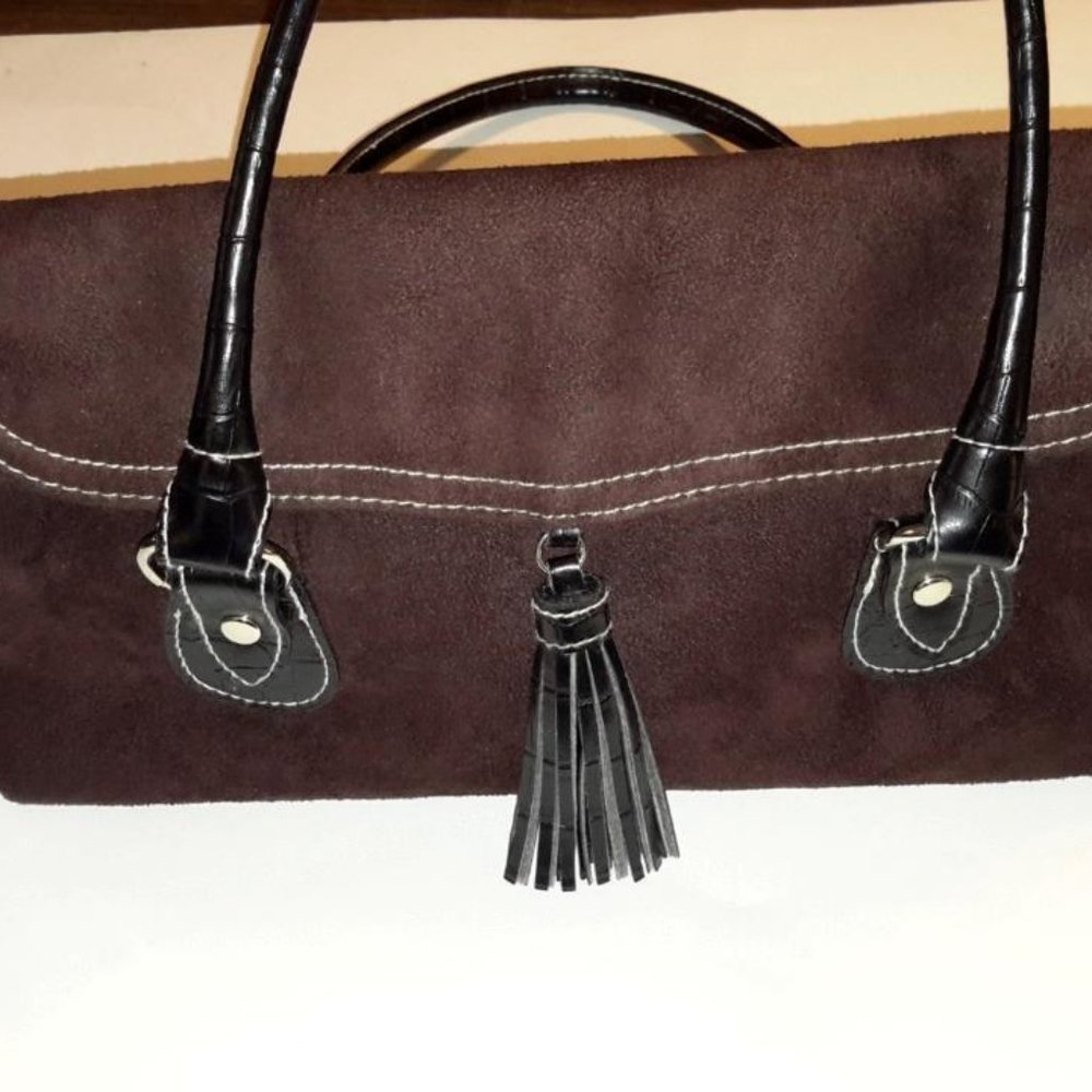 VICTORIA'S SECRET BROWN SUEDE HANDBAG WITH TASSEL AND MAGNETIC CLOSURE